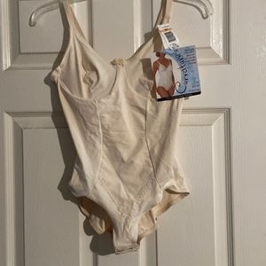 Curvatures 36C Pearl Firm body control trimmer